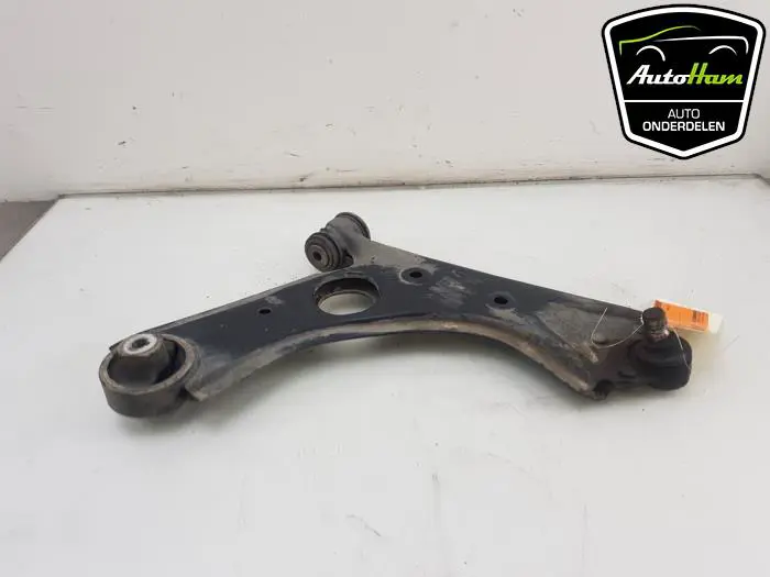 Draagarm rechts-voor Opel Combo