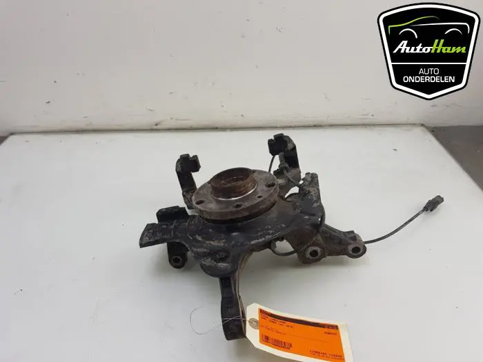 Fusee links-voor Opel Combo