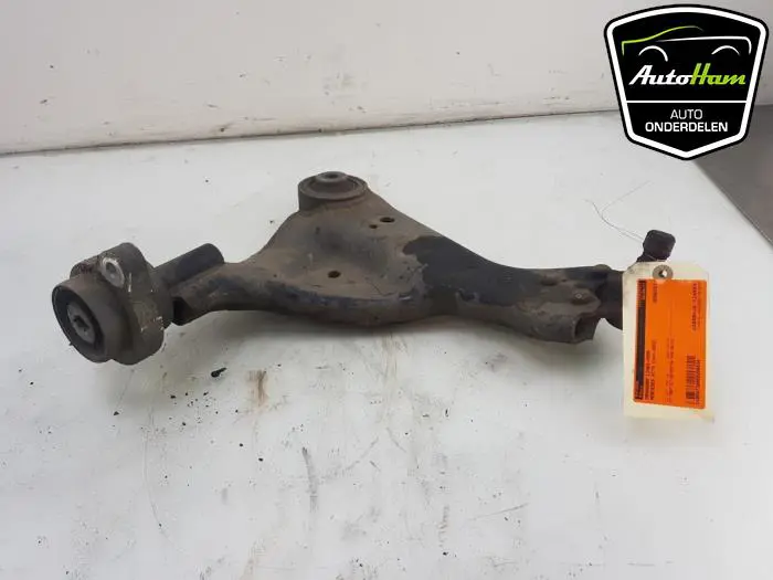 Draagarm links-voor Mercedes Vito
