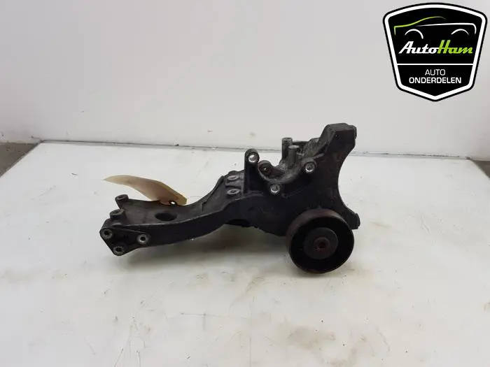 Dynamosteun onder Audi A6