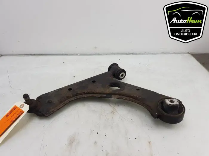 Draagarm links-voor Fiat Punto Evo