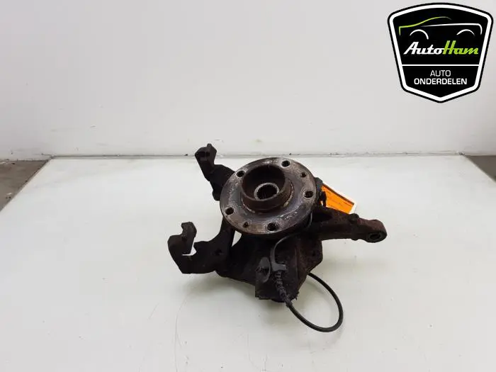 Fusee links-voor Renault Megane