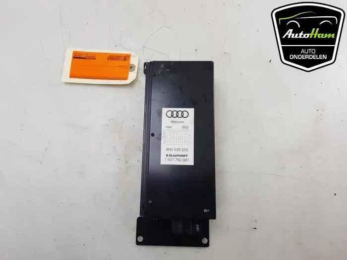 Radio versterker Audi A4