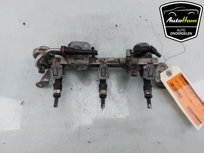 Injector (benzine injectie) Dacia Sandero