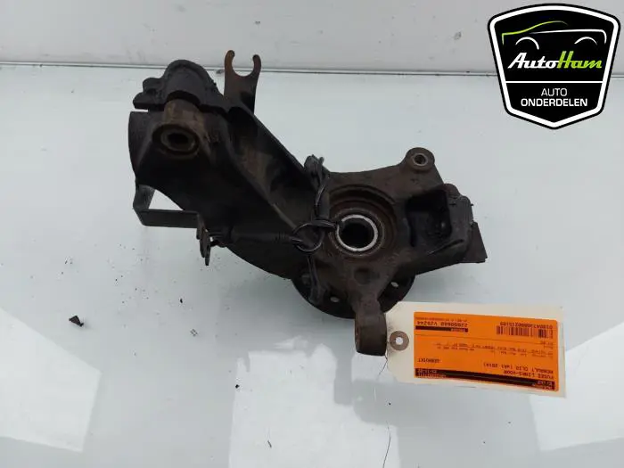 Fusee links-voor Renault Clio