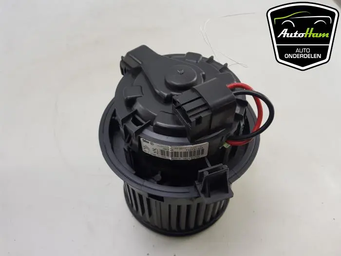 Kachel Ventilatiemotor Peugeot 2008