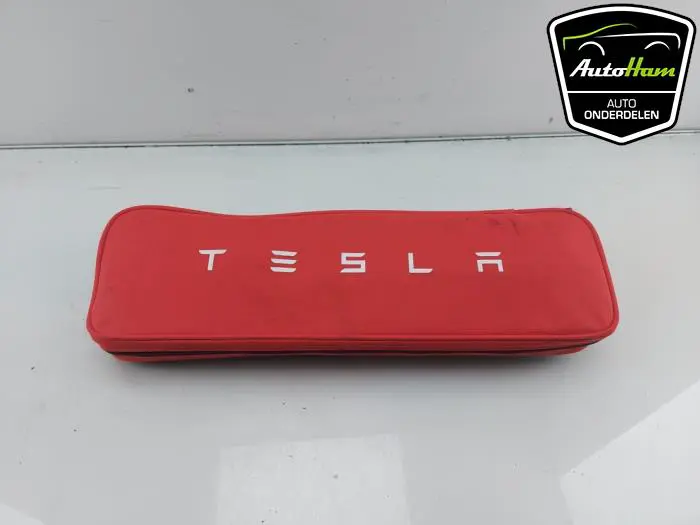 Diversen Tesla Model 3
