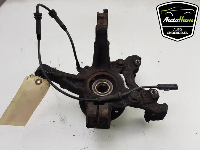 Fusee links-voor Dacia Sandero