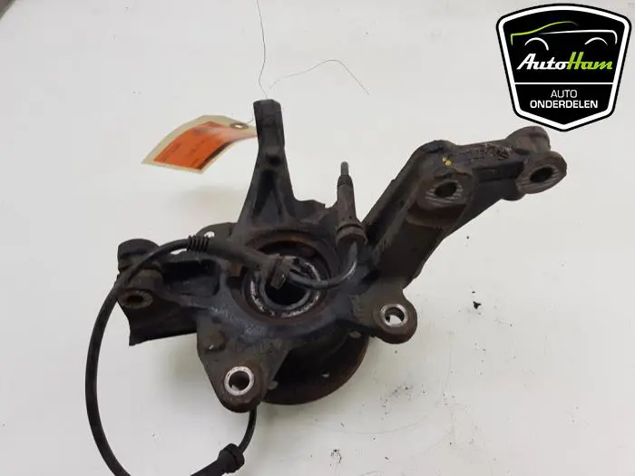 Fusee links-voor Renault Clio