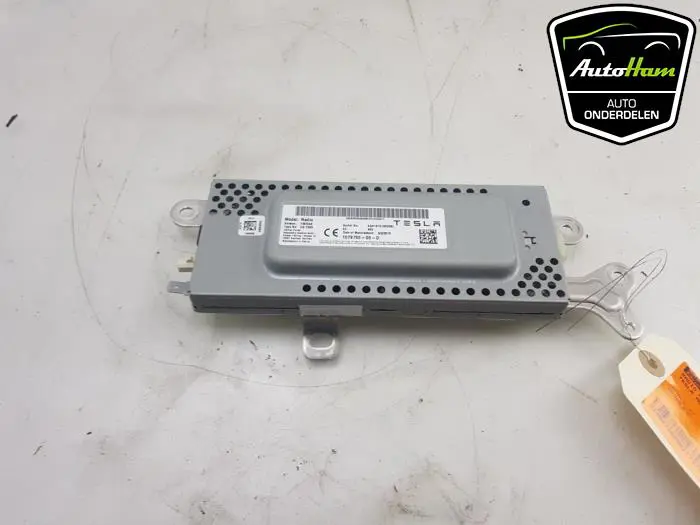 Radio module Tesla Model 3