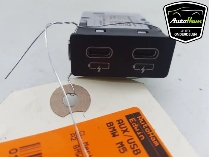 AUX/USB aansluiting BMW M5