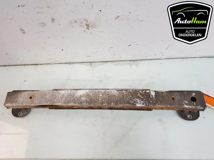 Bumperframe achter Opel Karl