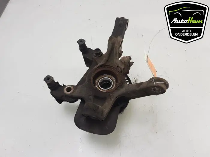 Fusee rechts-voor Suzuki Celerio