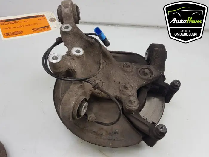 Fusee links-achter Mercedes B-Klasse