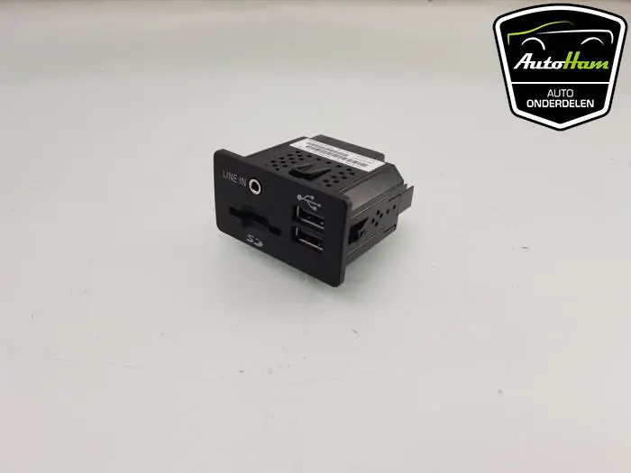 AUX/USB aansluiting Ford C-Max