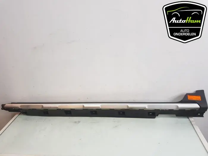 Zijskirt links Volkswagen Passat