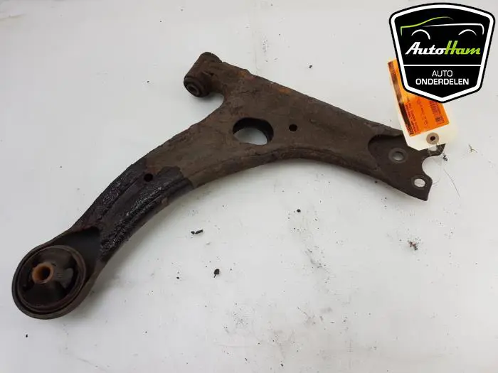 Draagarm links-voor Toyota Avensis