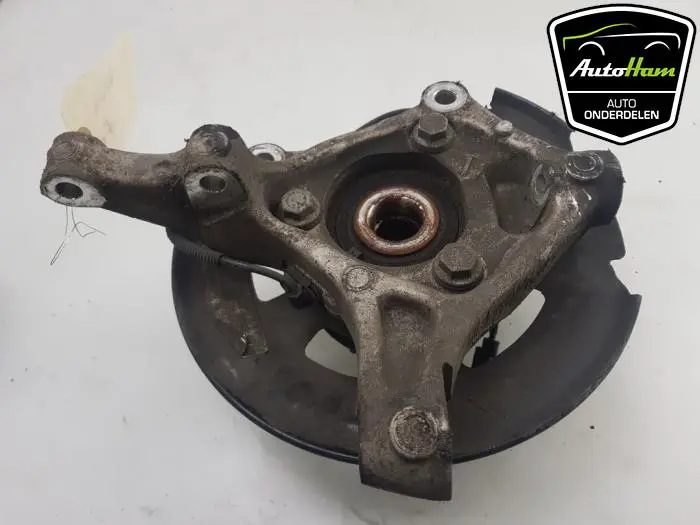 Fusee links-voor Opel Astra