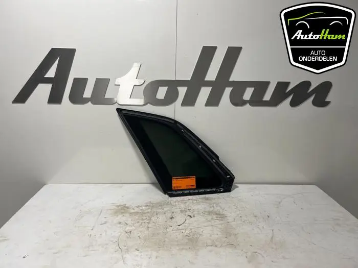 Ruit achter Audi E-Tron