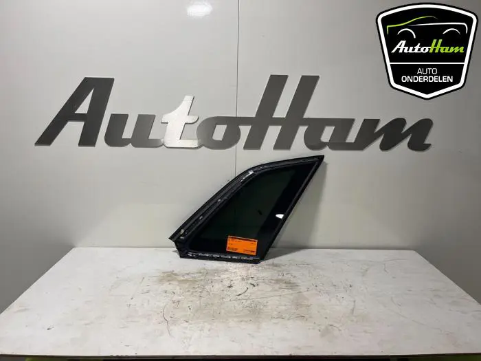 Ruit achter Audi E-Tron