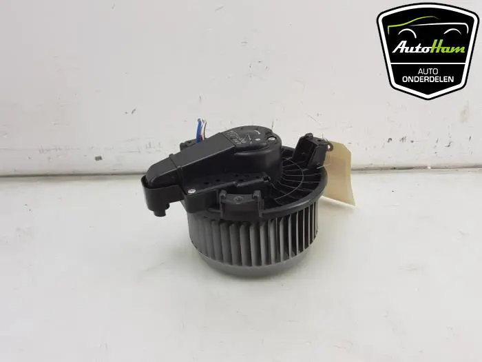 Kachel Ventilatiemotor Toyota Verso
