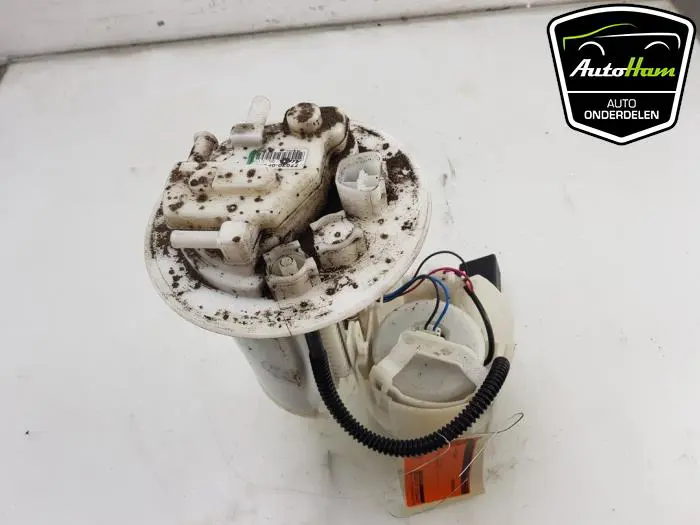 Benzinepomp Toyota Verso