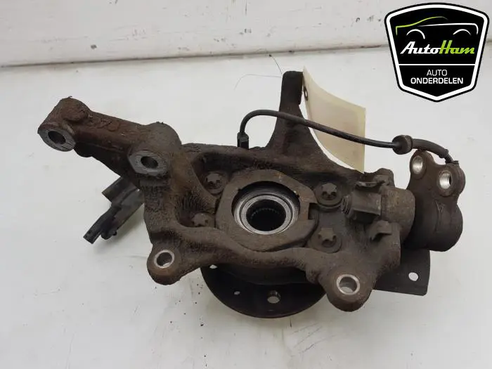 Fusee rechts-voor Renault Trafic