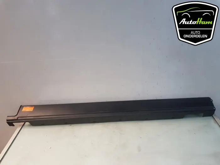 Zijskirt links Landrover Range Rover