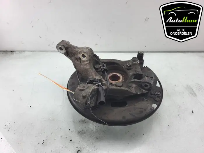 Fusee links-voor Opel Astra