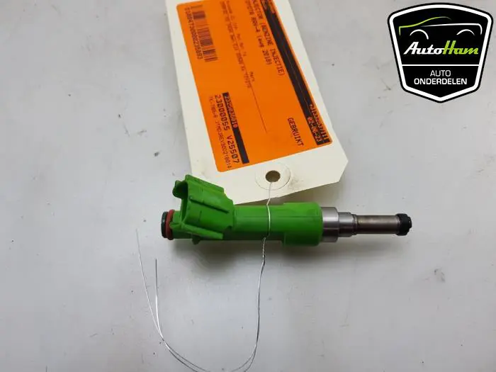 Injector (benzine injectie) Toyota Rav-4