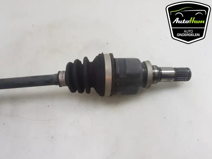 Aandrijfas links-voor Peugeot 108