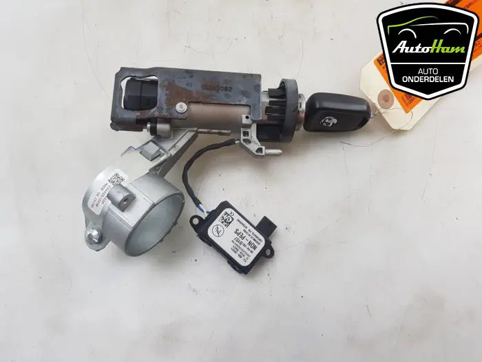 Kontaktslot+Sleutel Opel Adam