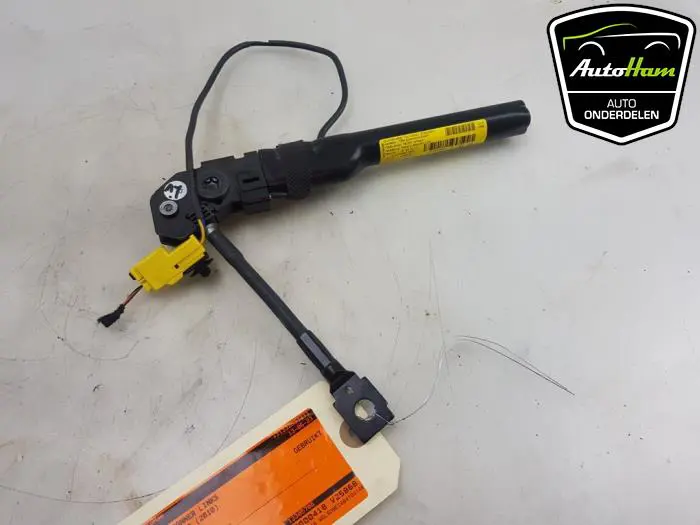 Gordelspanner links Opel Meriva
