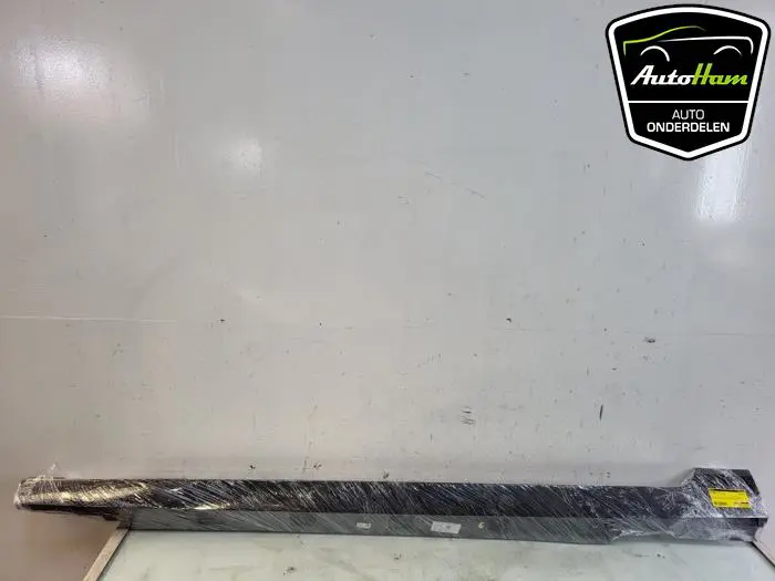 Zijskirt links Volkswagen Passat