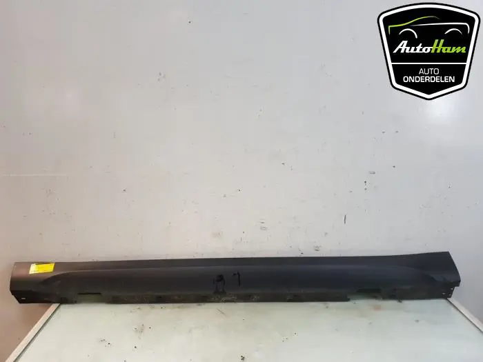 Zijskirt links BMW X1
