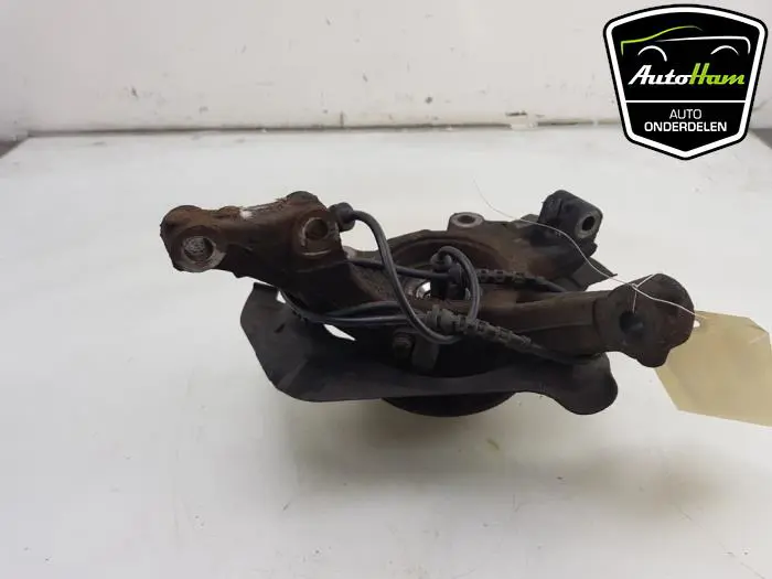 Fusee links-voor Alfa Romeo Mito