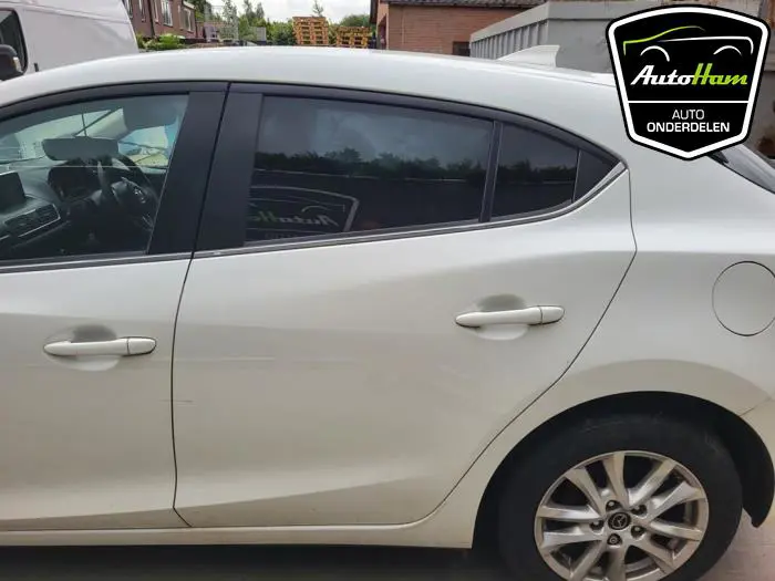 Portier 4Deurs links-achter Mazda 3.