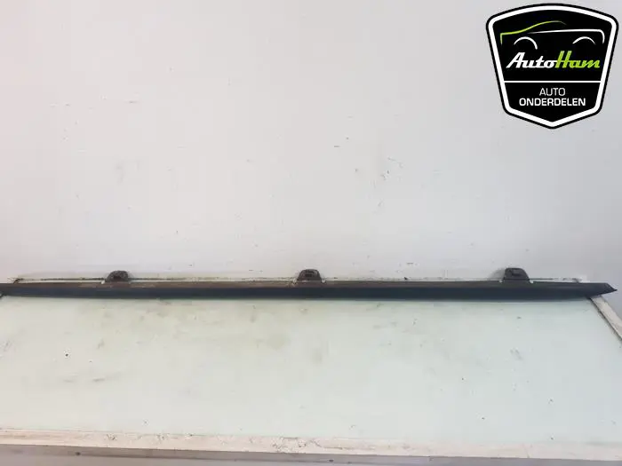 Zijskirt links Volkswagen Jetta
