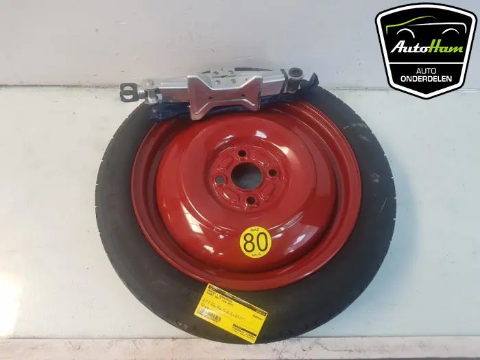 Krikset + reservewiel Suzuki Swift