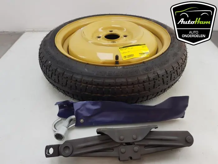 Krikset + reservewiel Suzuki Swift