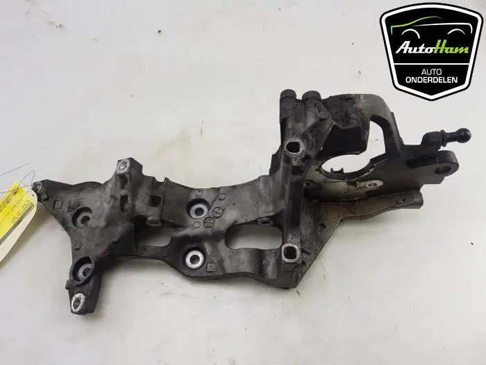 Dynamosteun boven Volkswagen Golf
