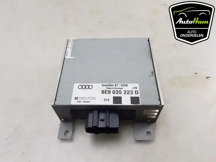 Radio versterker Audi A4