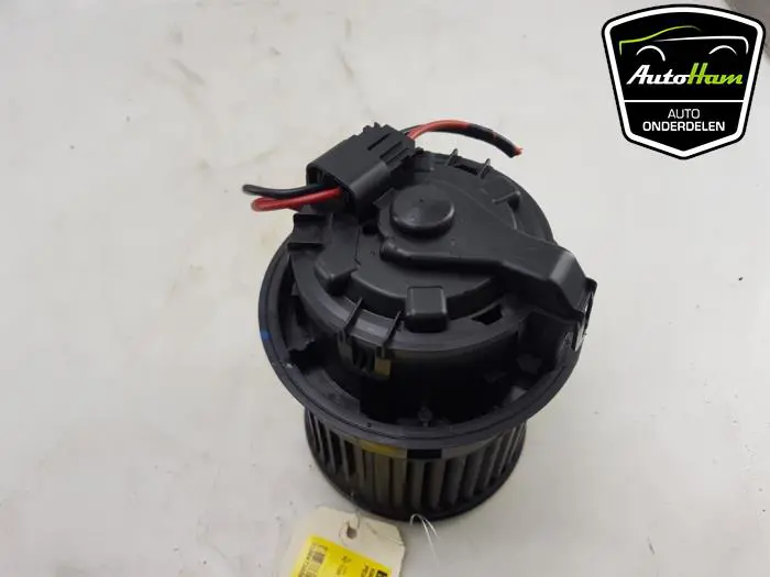 Kachel Ventilatiemotor Peugeot 208