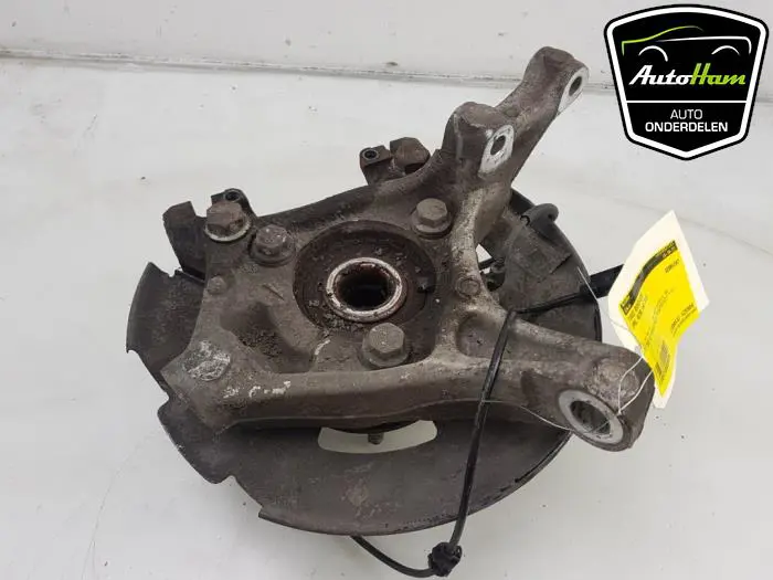 Fusee rechts-voor Opel Astra