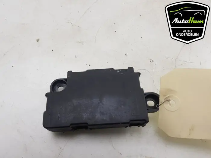 Antenne Versterker Tesla Model 3