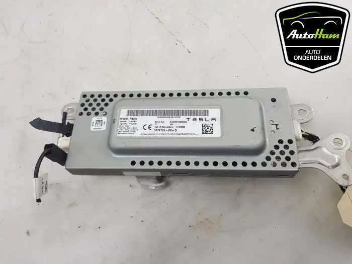 Radio module Tesla Model 3