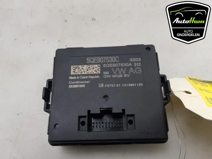 Gateway module Volkswagen Golf