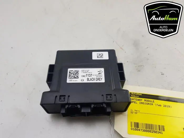 Gateway module Opel Insignia