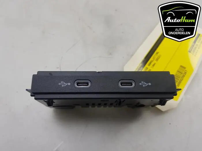 AUX/USB aansluiting Audi Q4
