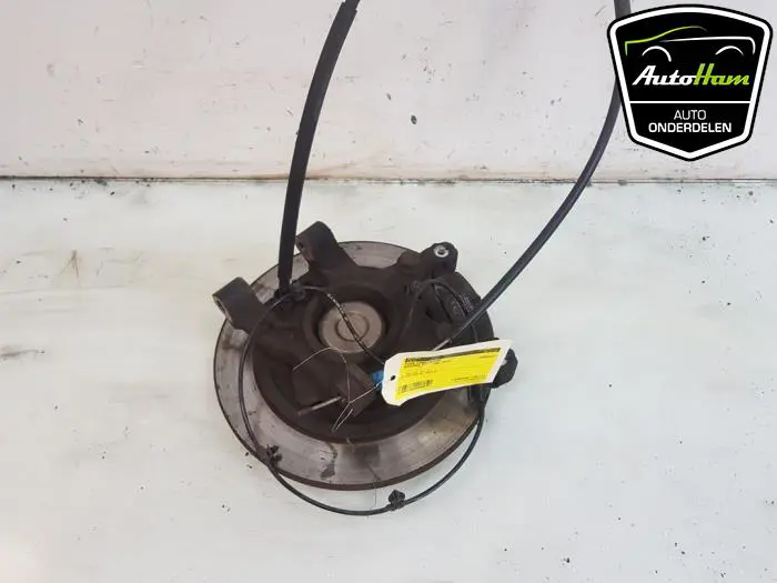Fusee links-achter Mercedes Vito